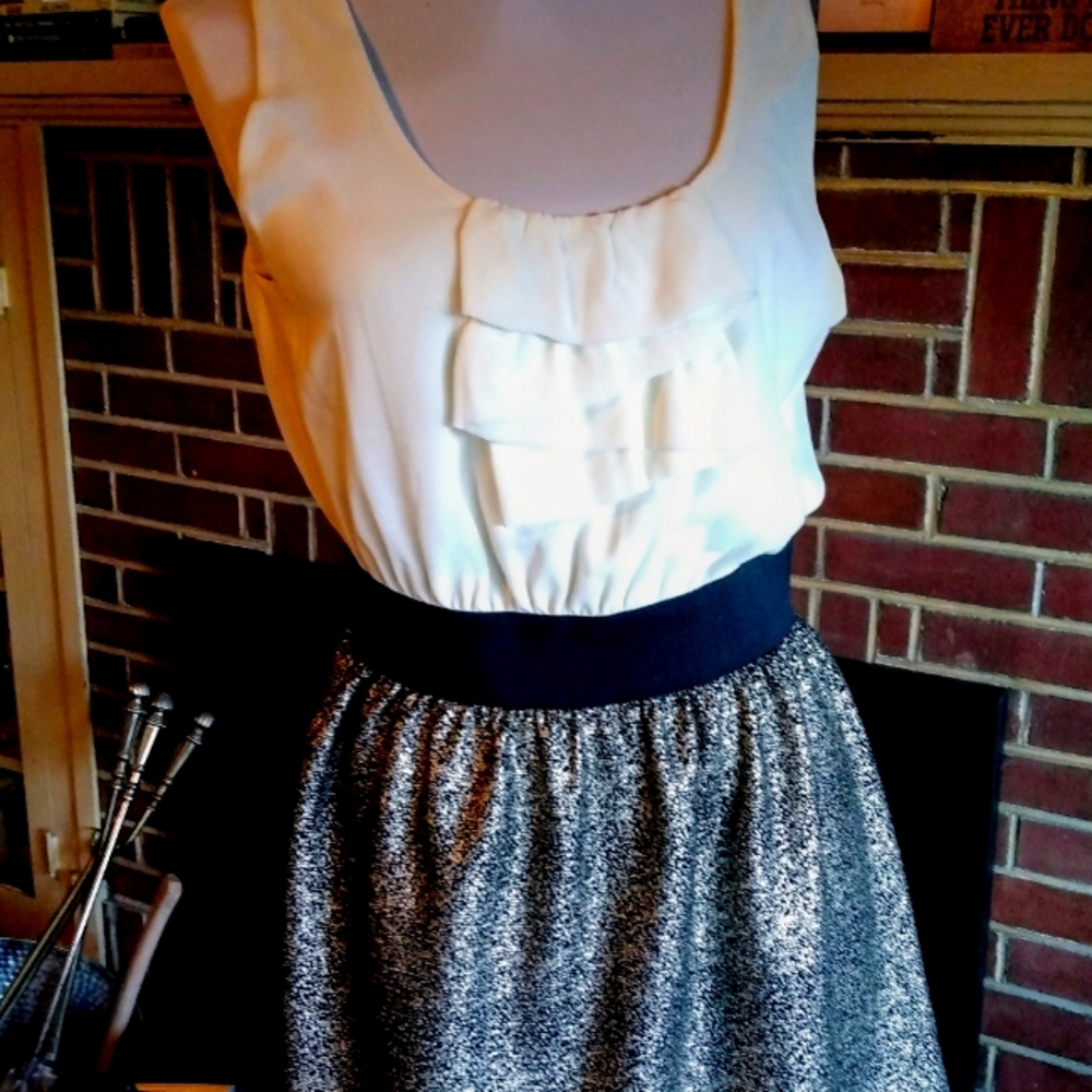 BCX sleeveless dress size M